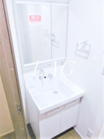 洗面設備　独立洗面台です。