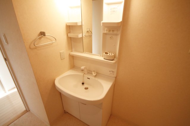 洗面設備　広い洗面スペース