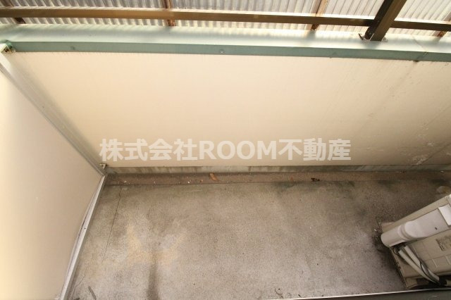 バルコニー　外からの目が気にならないバルコニーで洗濯物が干せます