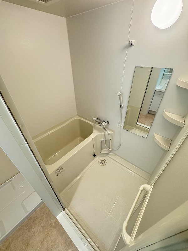 バス・シャワールーム　※掲載情報と物件の現況が異なる場合、現況を優先するものとしま
