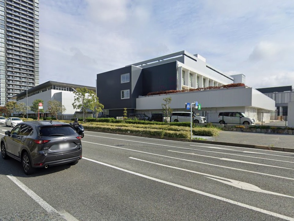 小学校　福岡市立照葉北小学校（小学校）まで688m