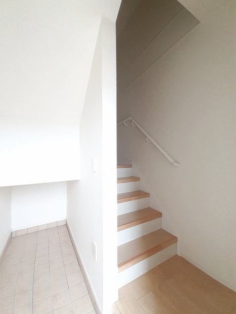 玄関　※左右反転　現況優先