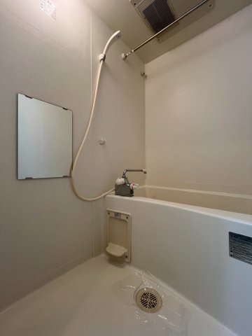 バス・シャワールーム　別部屋写真使用