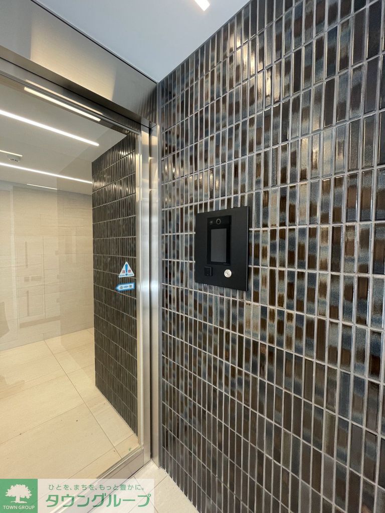 エントランス　エントランス