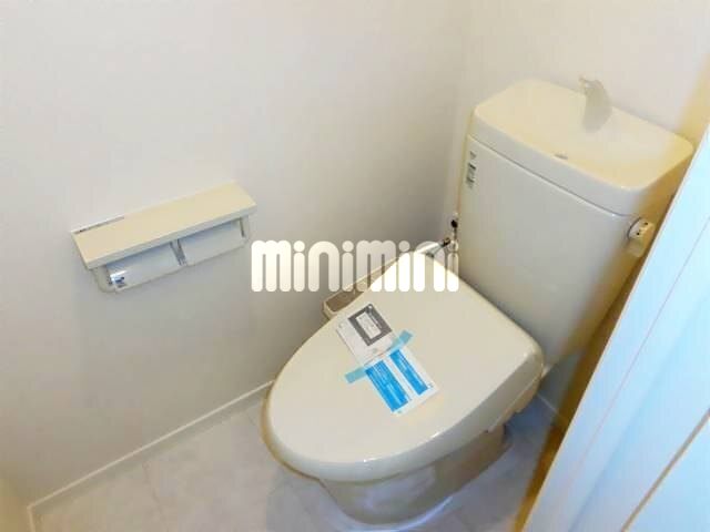 その他設備　ミラー付きトールタイプの玄関スペースです