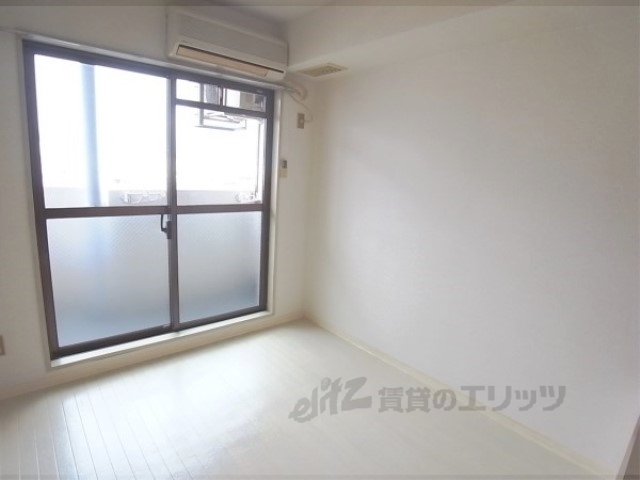 居室・リビング　居室