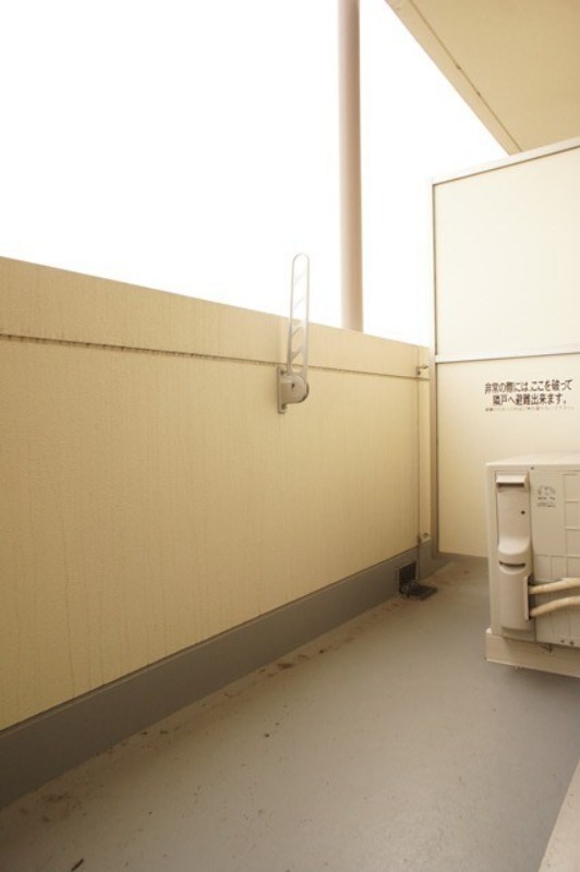 バルコニー　図面と現状に相違がある場合には現状を優先