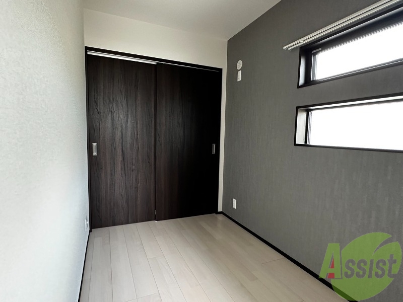 その他部屋・スペース　３．０帖の寝室です。明るい印象ですね～。