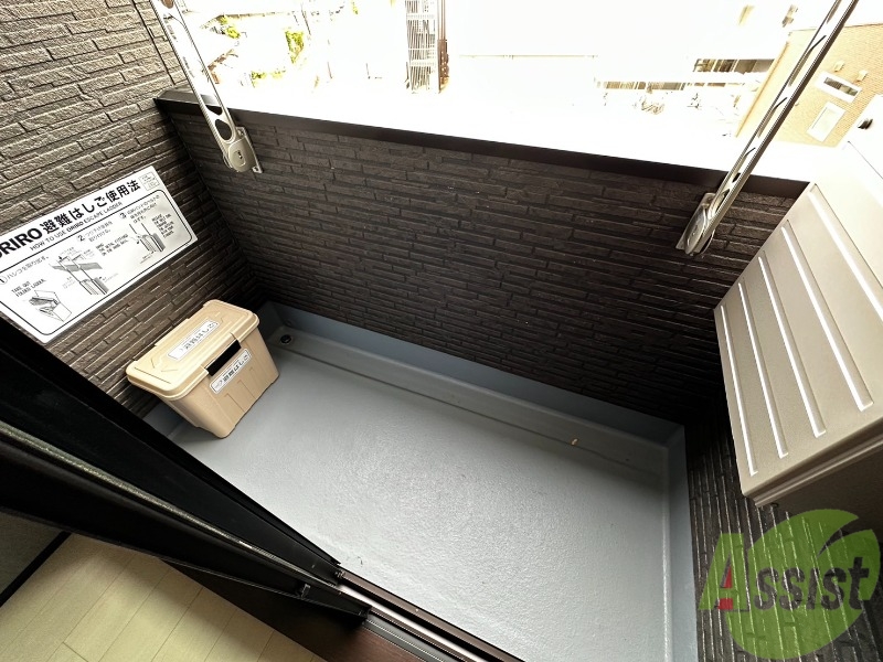 バルコニー　バルコニーがあるので洗濯物は外に干せそうですね～