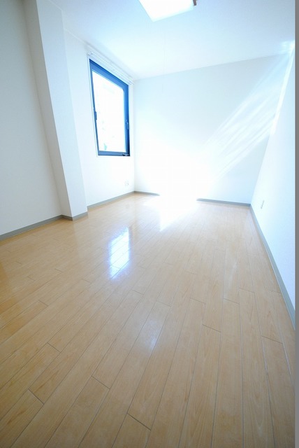 居室・リビング　写真は２０２号室