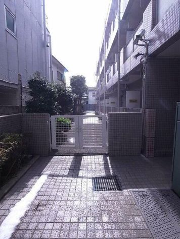 エントランス　カームステージ鷺宮