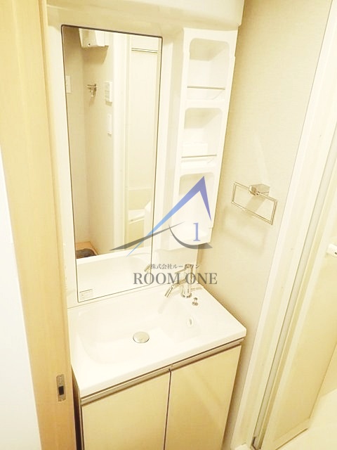 洗面設備　独立洗面台です。