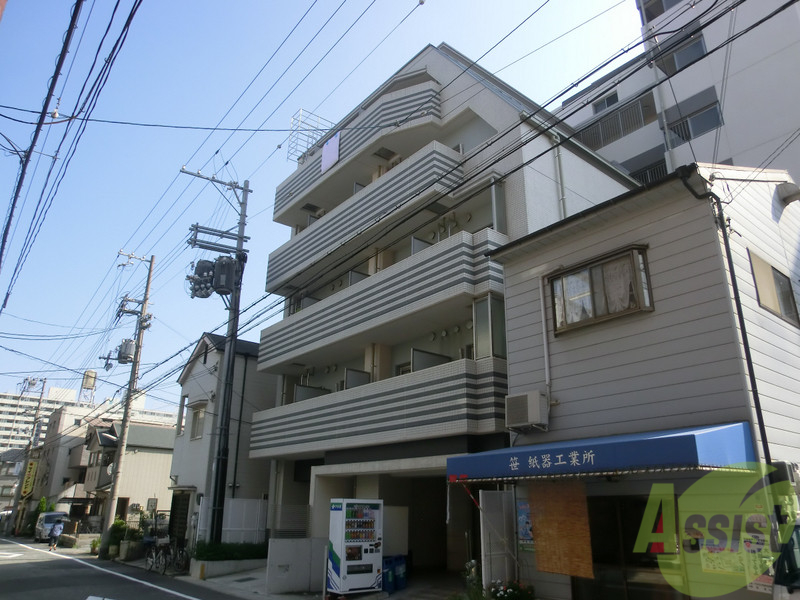 建物外観　三ノ宮駅まで徒歩１１分の場所にあります！