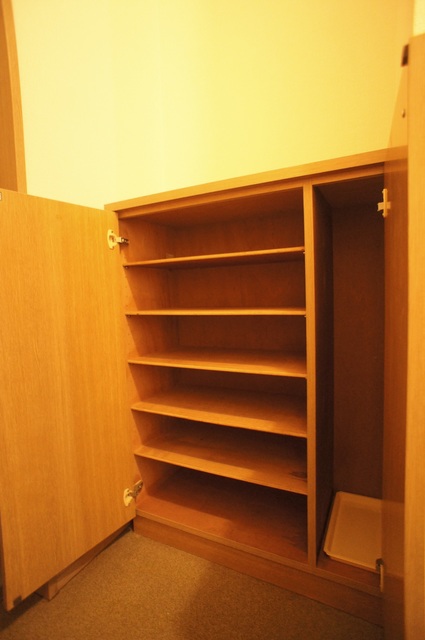 玄関　玄関には下駄箱があるので、いつでもスッキリ片付きます！