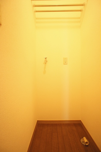 その他　雨の日でもお洗濯ができる！室内洗濯機置場付です☆