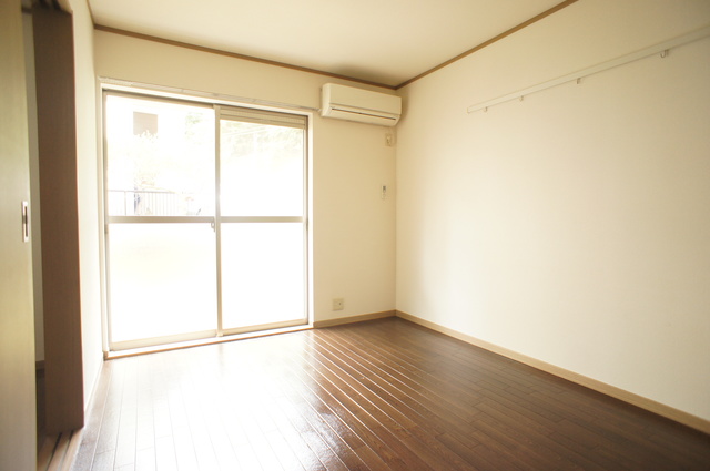 居室・リビング　やわらかい雰囲気を醸し出してくれるクッションフロアです☆