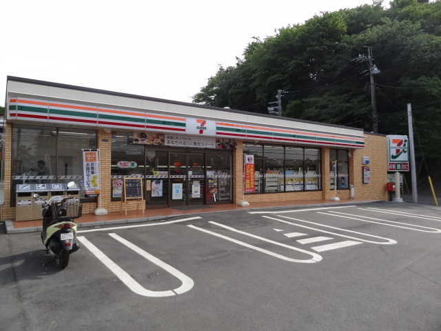 コンビニ　セブンイレブン（コンビニ）まで350m