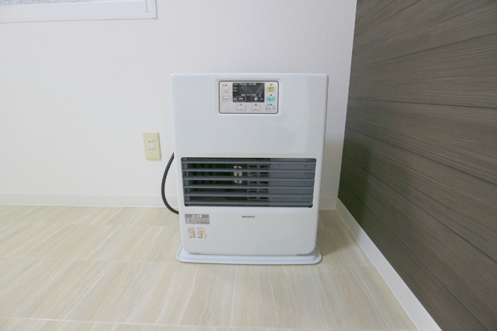 その他設備　経済的な灯油ストーブです♪