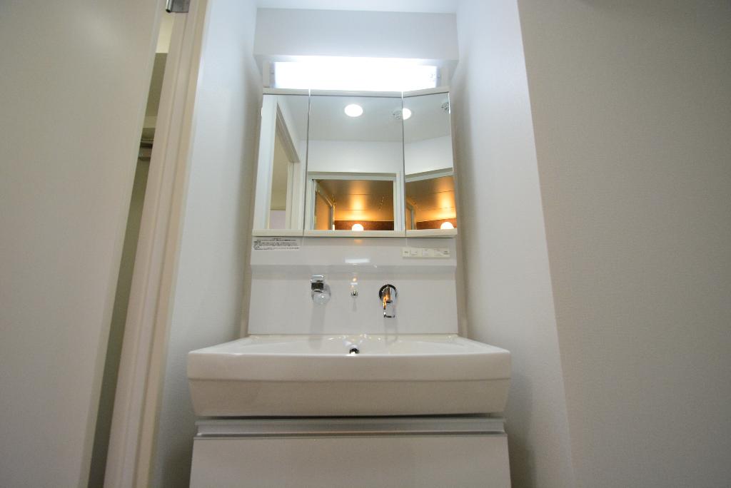 洗面設備　洗髪洗面化粧台