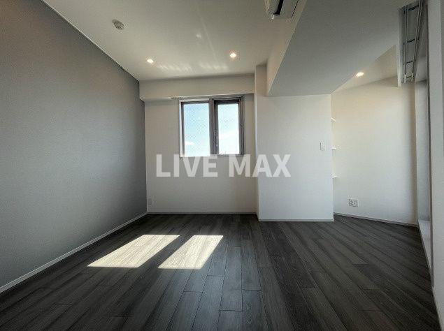 居室・リビング　別号室参考写真