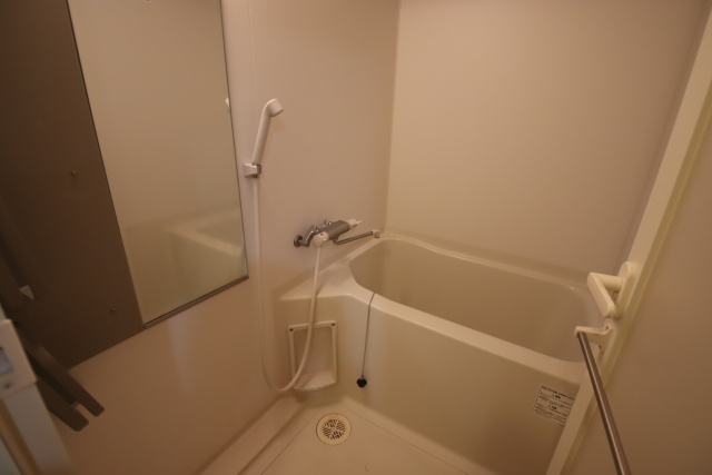 バス・シャワールーム　※別室の参考写真の為、現況優先です。