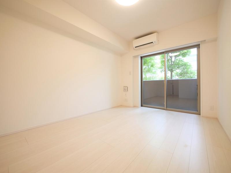 居室・リビング　別号室参考写真