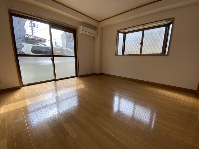 居室・リビング　居間です