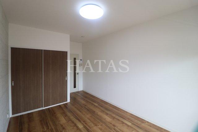 居室・リビング　同物件別部屋です。