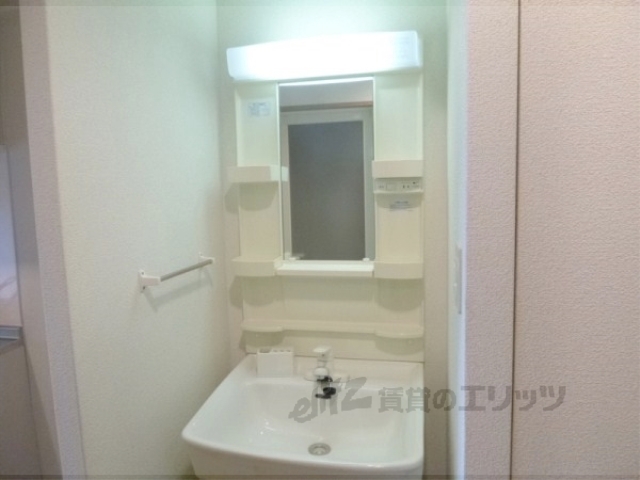 洗面設備　独立洗面台です・