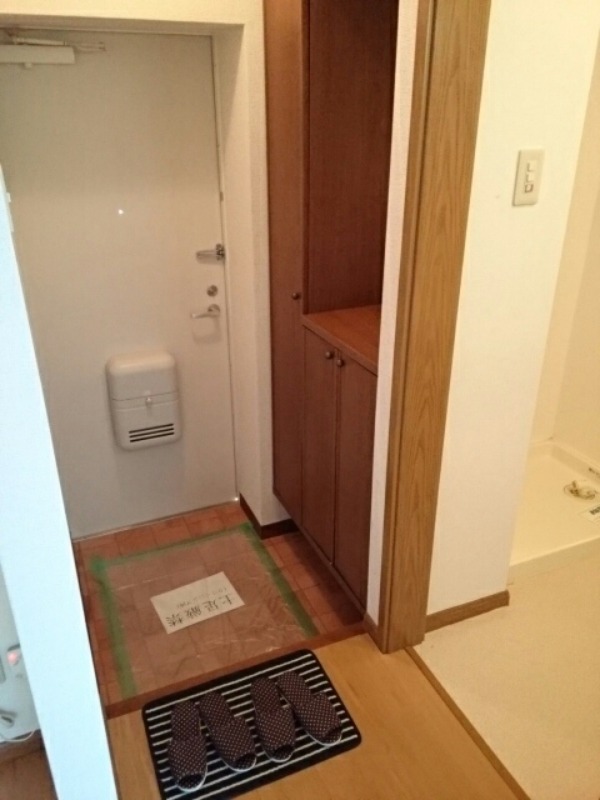 玄関　図面と現状に相違がある場合には現状を優先