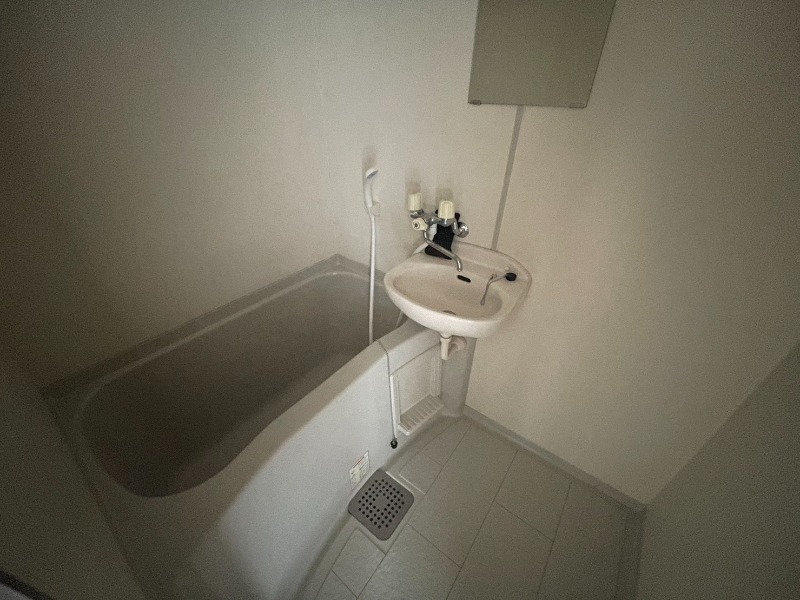 バス・シャワールーム　バス