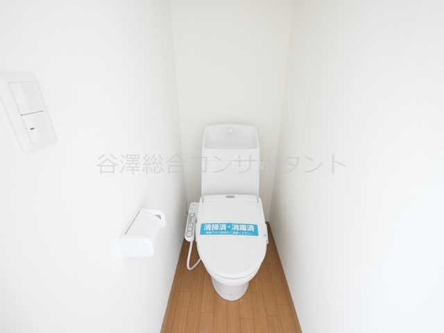 トイレ　温水洗浄便座