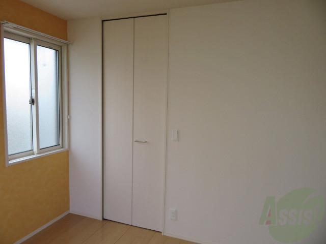 収納　クローゼットがありました。お洋服や荷物はここへ