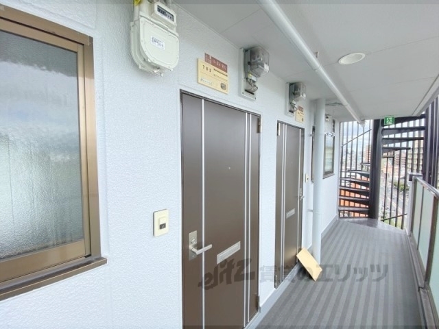 玄関　インターホン