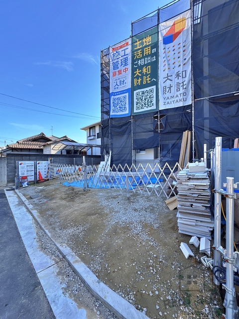 駐車場　外観（建設中）