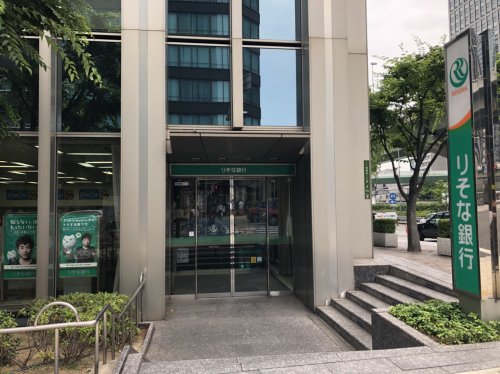 銀行　りそな銀行・堂島支店（銀行）まで652m