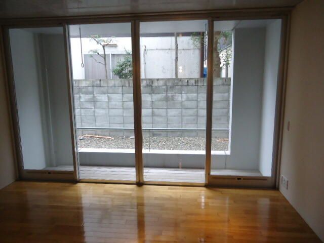 居室・リビング　※別部屋参考写真