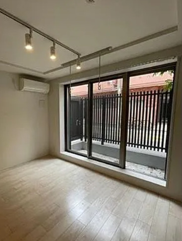 居室・リビング　※別タイプ・別部屋の参考写真です。