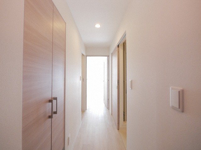 玄関　明るい玄関がお出迎えです☆