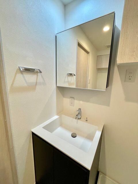 洗面設備　スペースが確保できる洗面所です