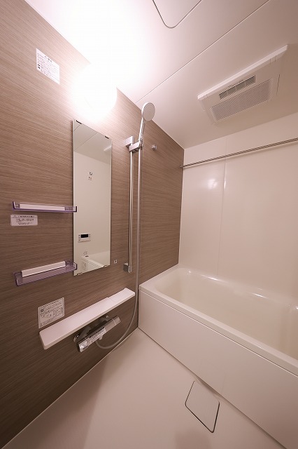 バス・シャワールーム　バス