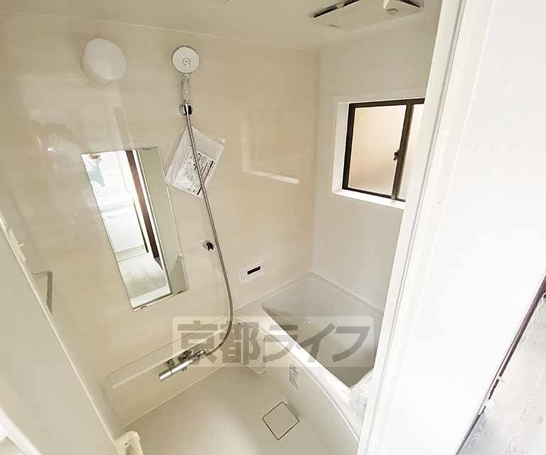 バス・シャワールーム　３点セパレートです