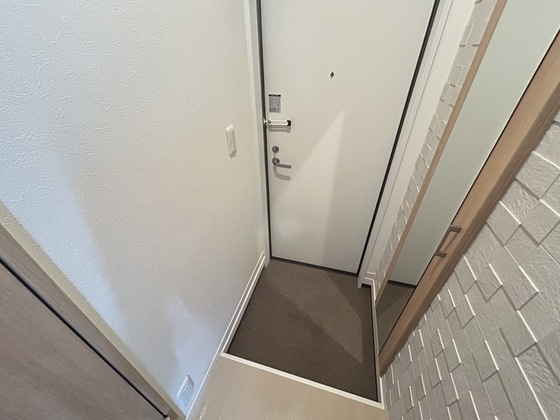 玄関　※別部屋の写真です