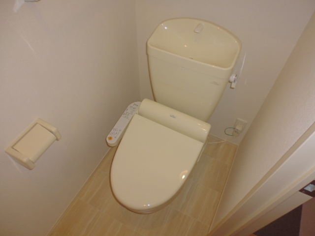 トイレ　シャワー付きトイレ