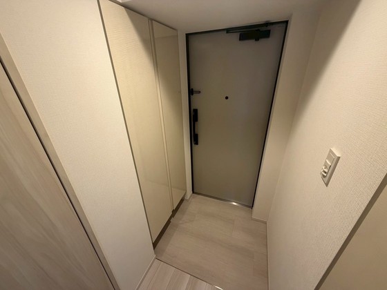 玄関　※別部屋の写真です