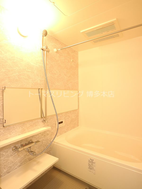 バス・シャワールーム　※別号室の参考写真になります。