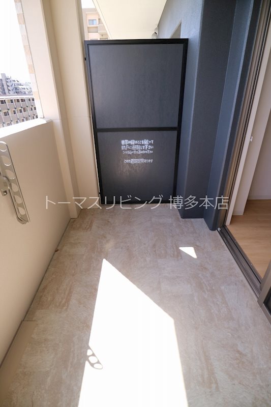 バルコニー　※別号室の参考写真になります。