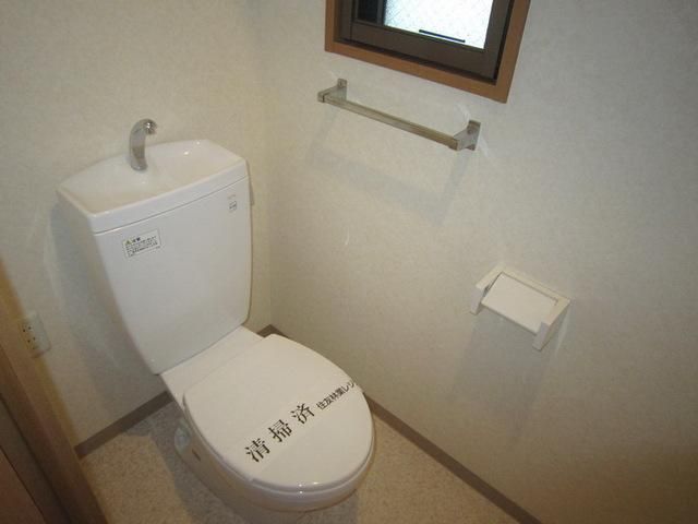 トイレ　★トイレに窓があります★