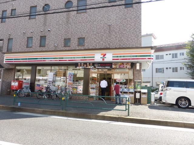 コンビニ　セブンイレブン（コンビニ）まで250m