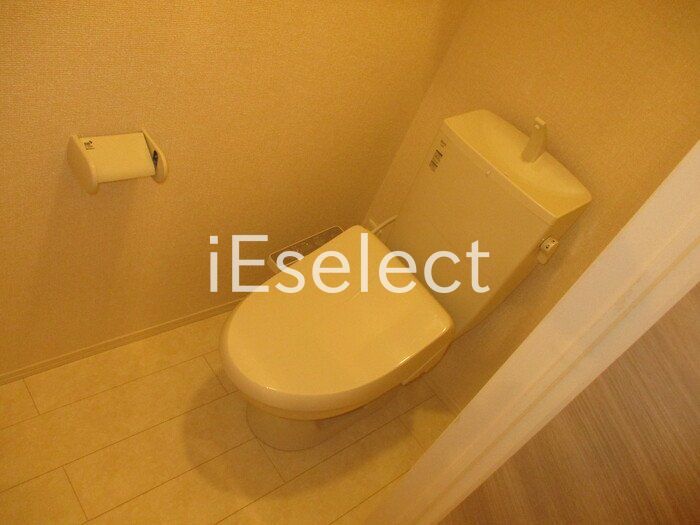 トイレ　温水洗浄便座もございます